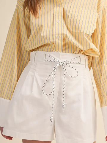 Rope Trim Belt Pleated Shorts