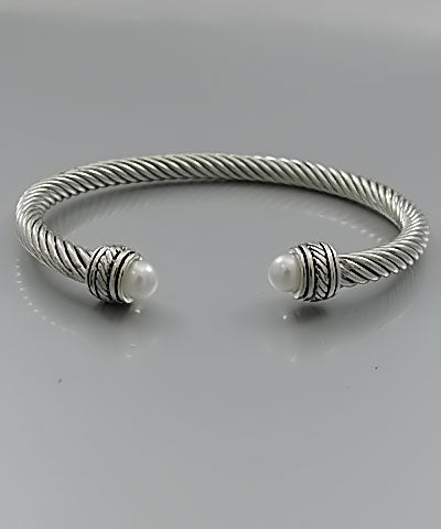 Pearl Ends Cuff