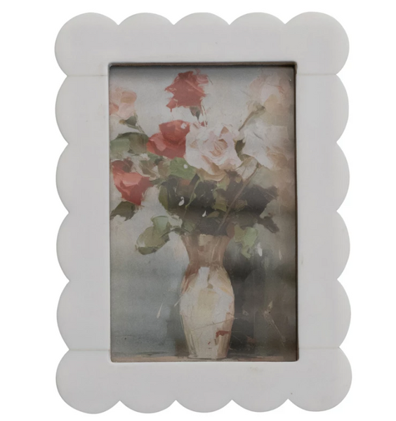 Resin Scalloped Frame