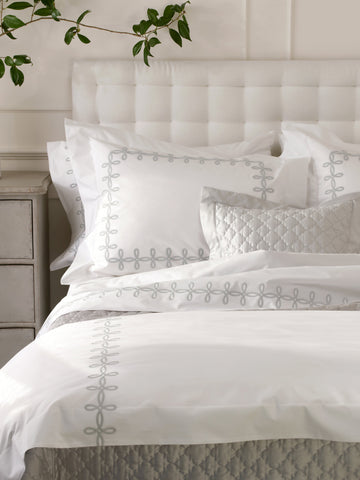 Matouk Gordian Knot Duvet Collection